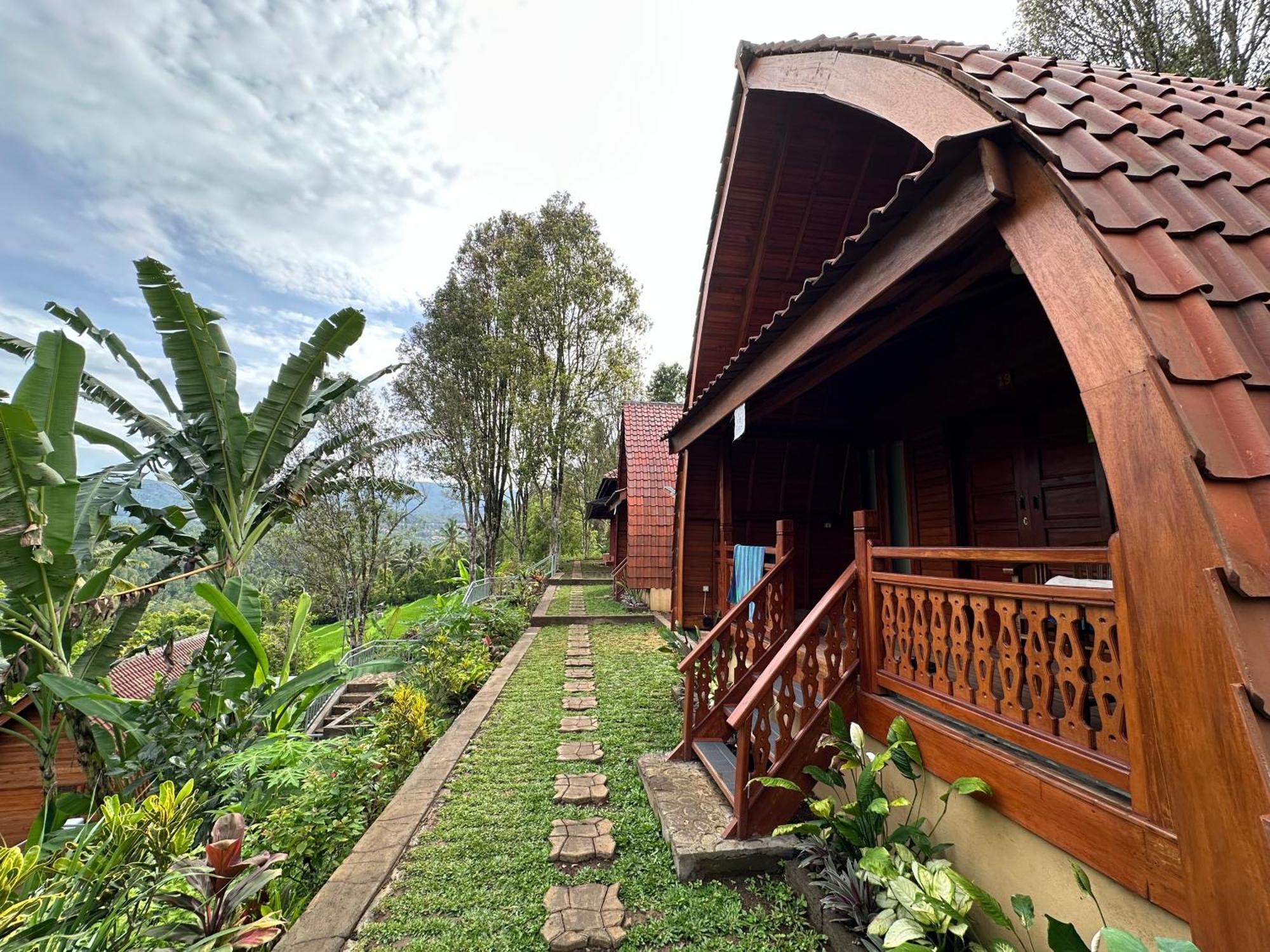 Villa Ipsa Munduk  Exterior photo