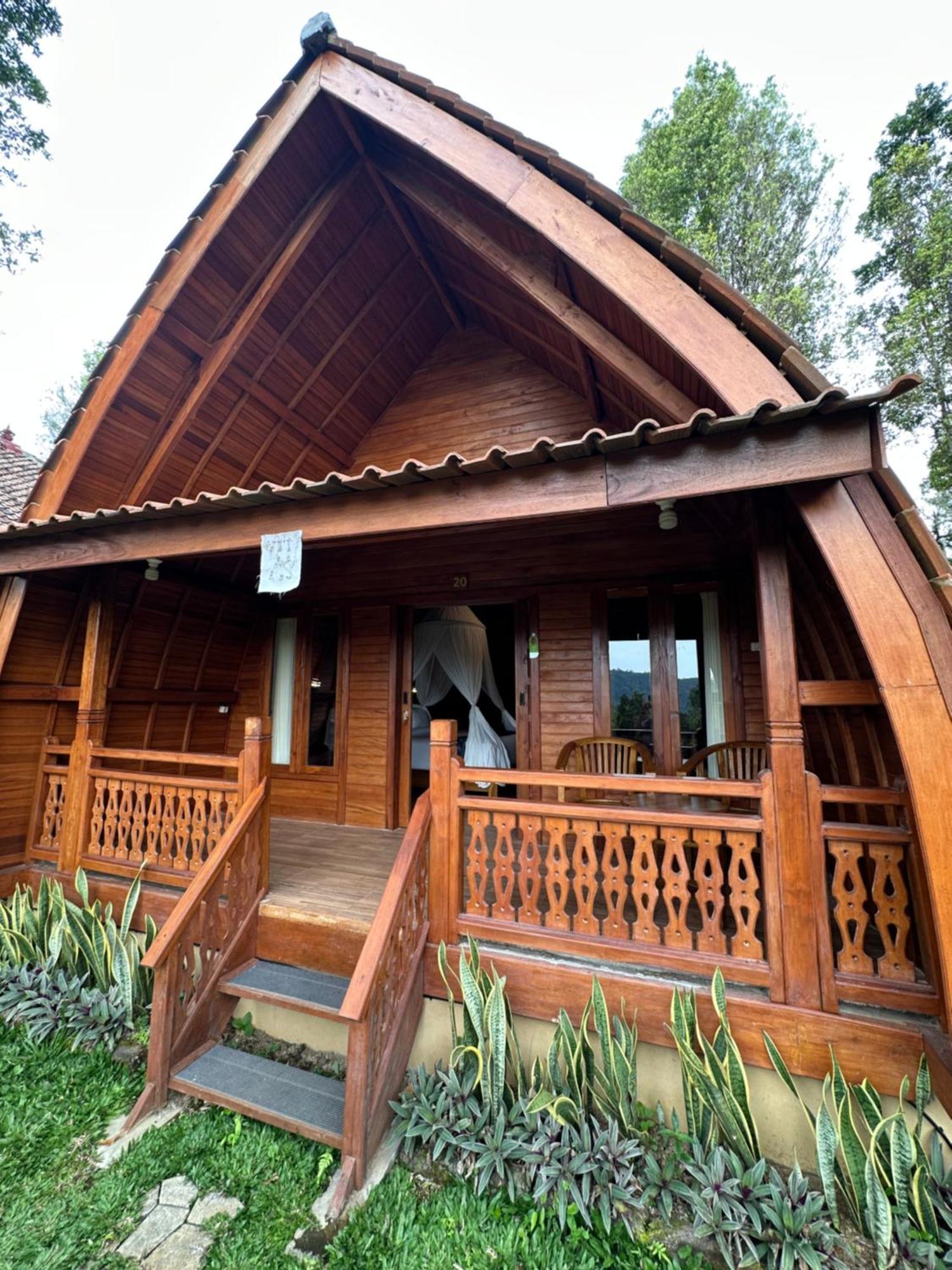 Villa Ipsa Munduk  Exterior photo